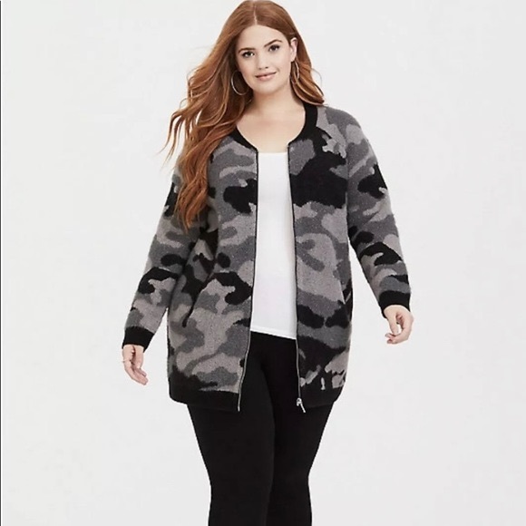 Torrid Collection - Picture 7 of 8